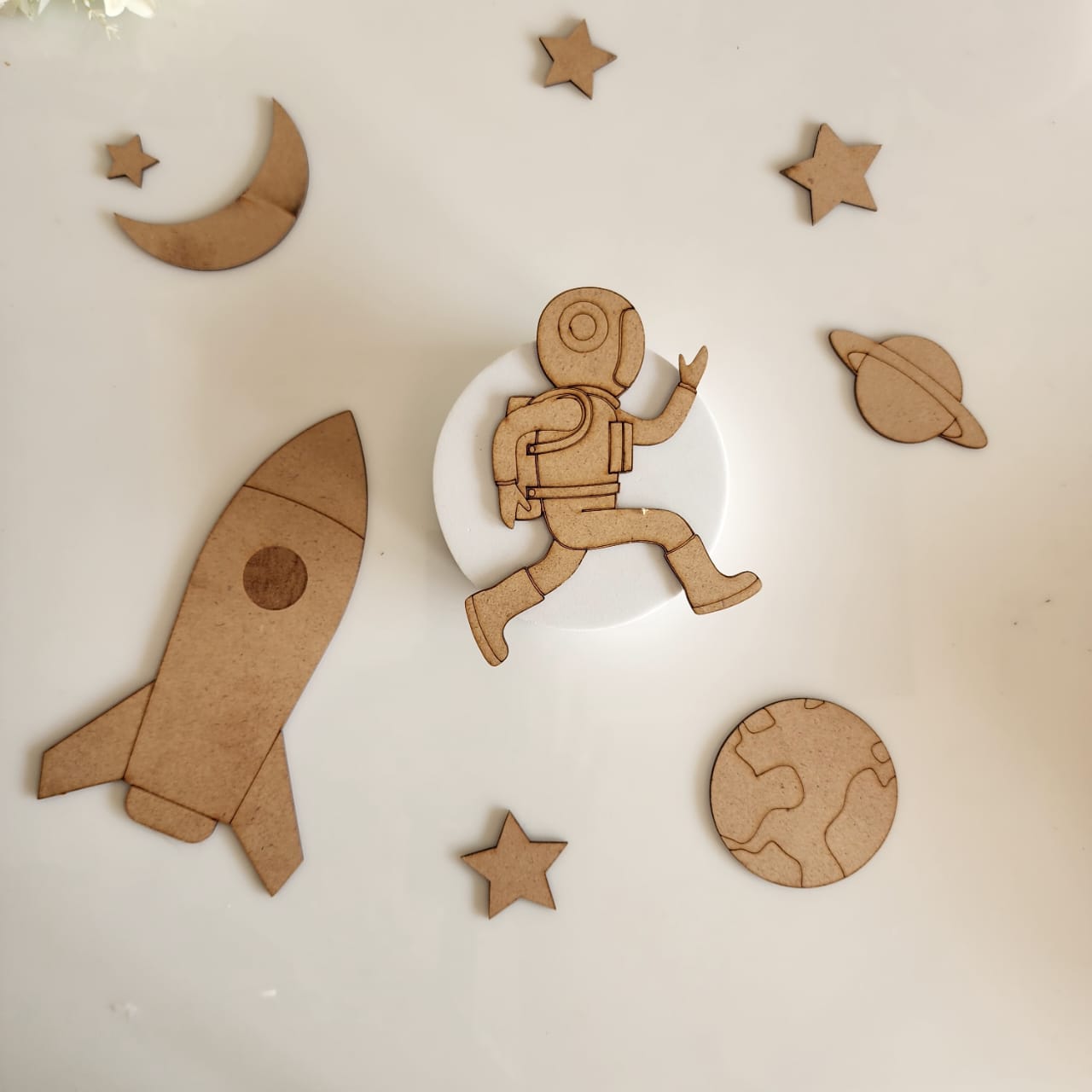 Space Explorer DIY MDF Cutout Set – Astronaut & Galaxy Theme